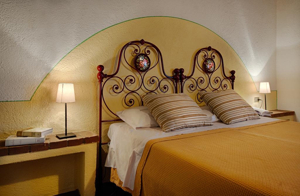 Agriturismo Poggio Bonelli Кастельнуово-Берарденга Экстерьер фото